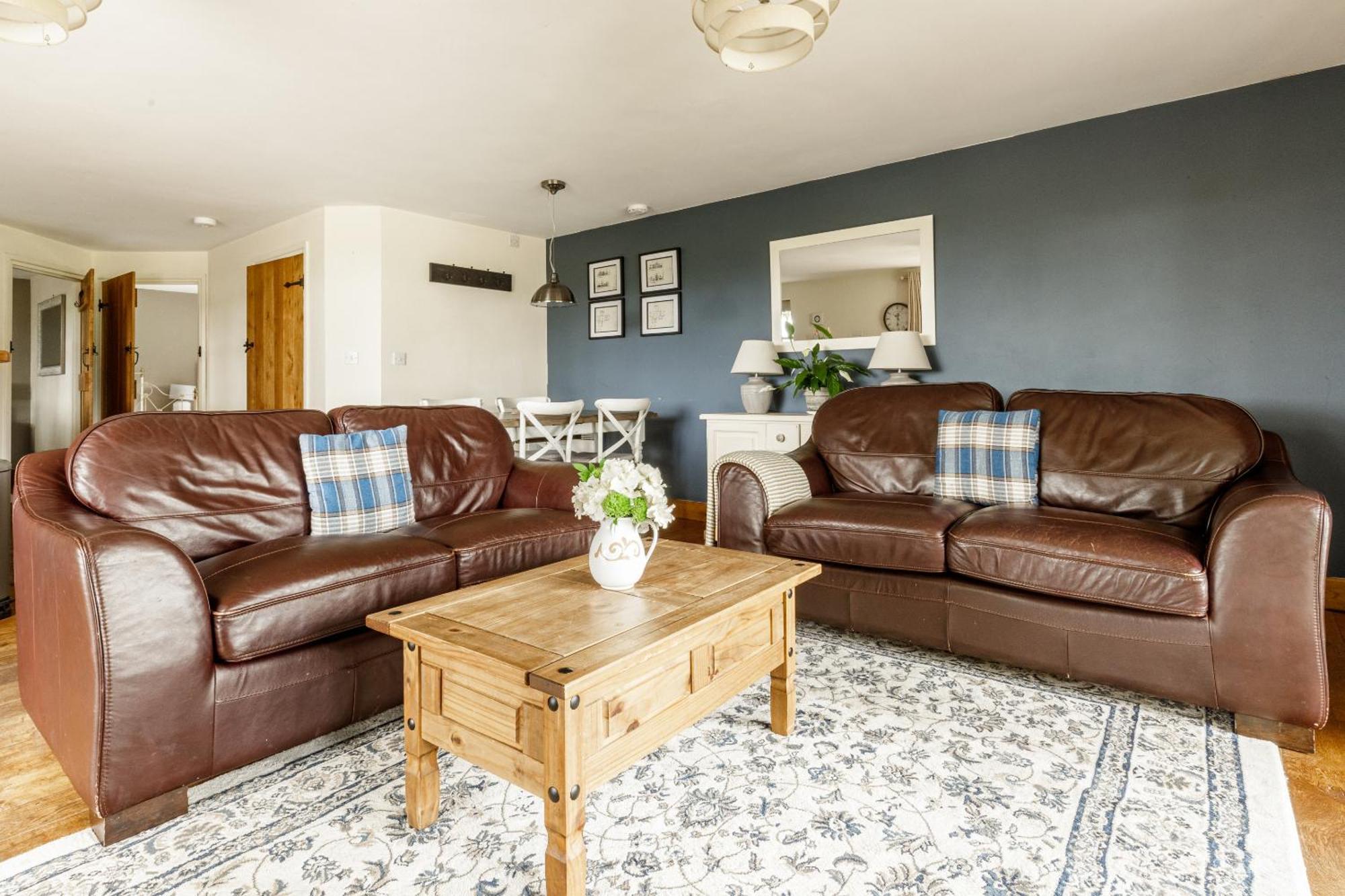 Oak Mead Villa Wrexham Room photo
