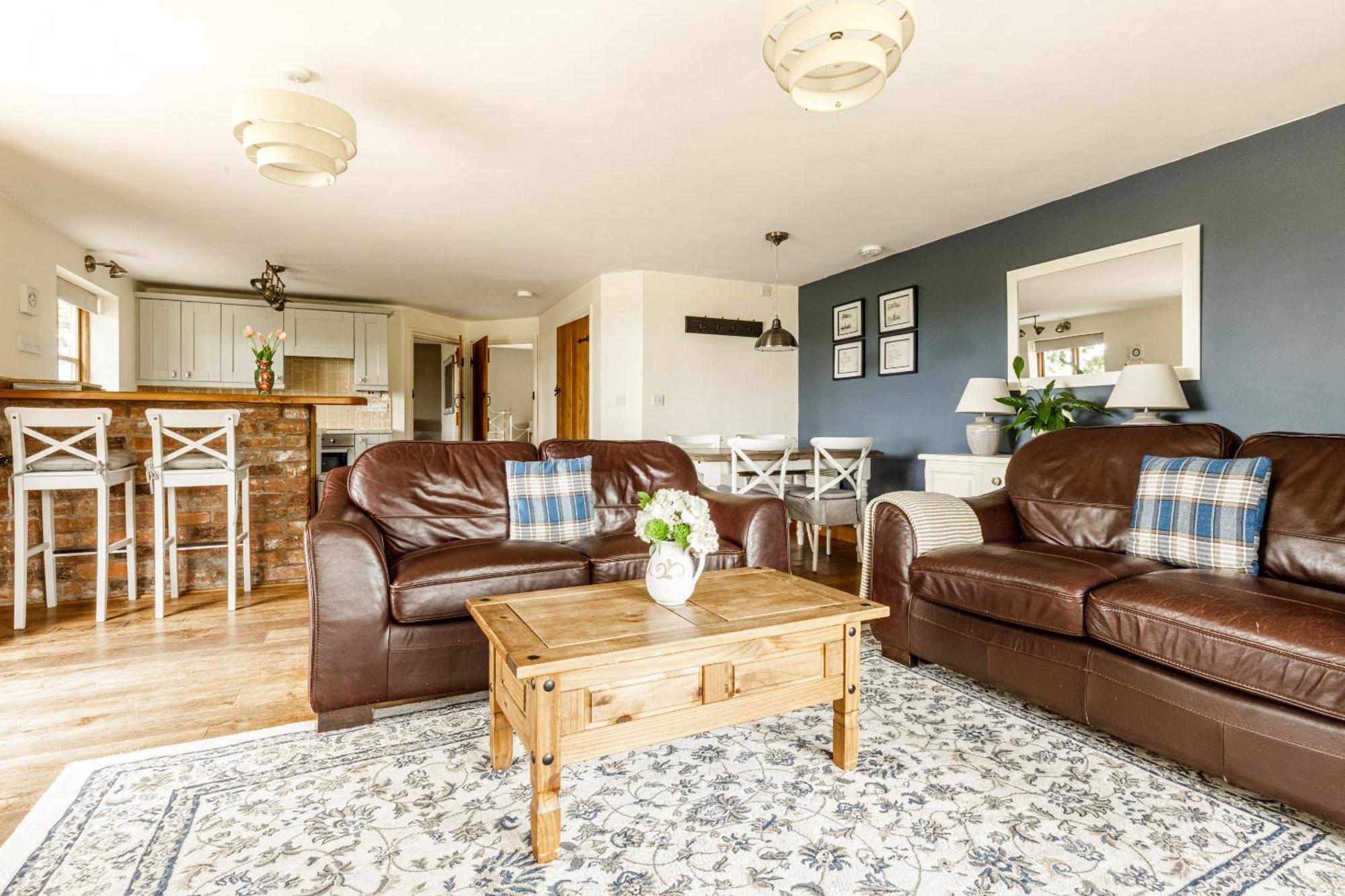 Oak Mead Villa Wrexham Room photo