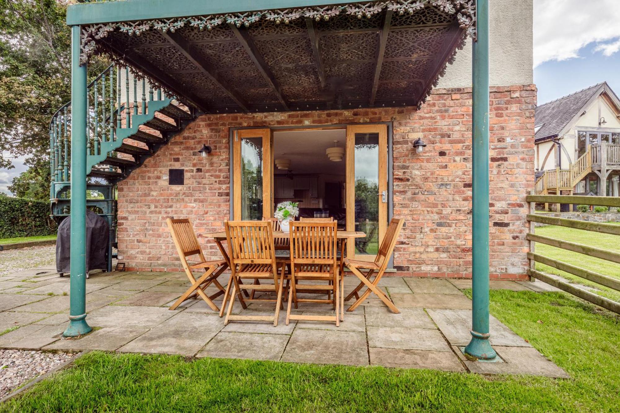 Oak Mead Villa Wrexham Room photo