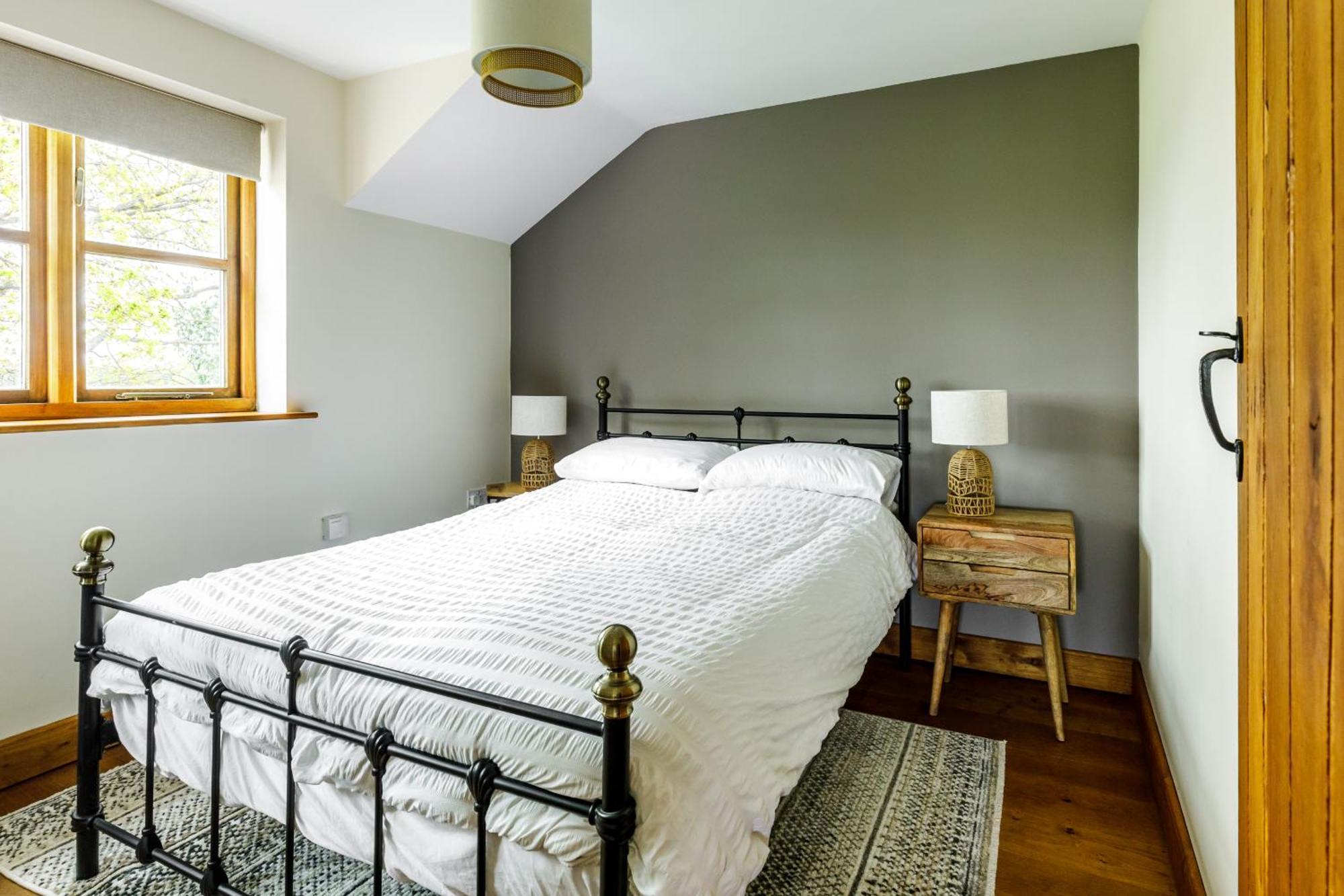 Oak Mead Villa Wrexham Room photo
